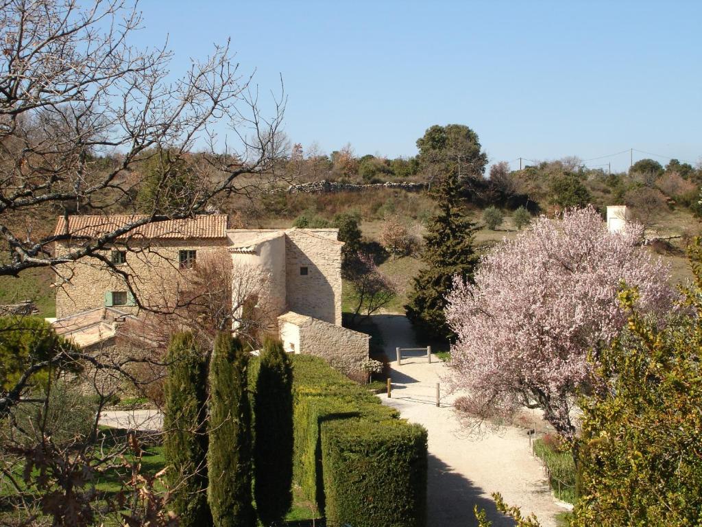 فندق Domaine De La Grange Neuve La Roque-sur-Pernes المظهر الخارجي الصورة